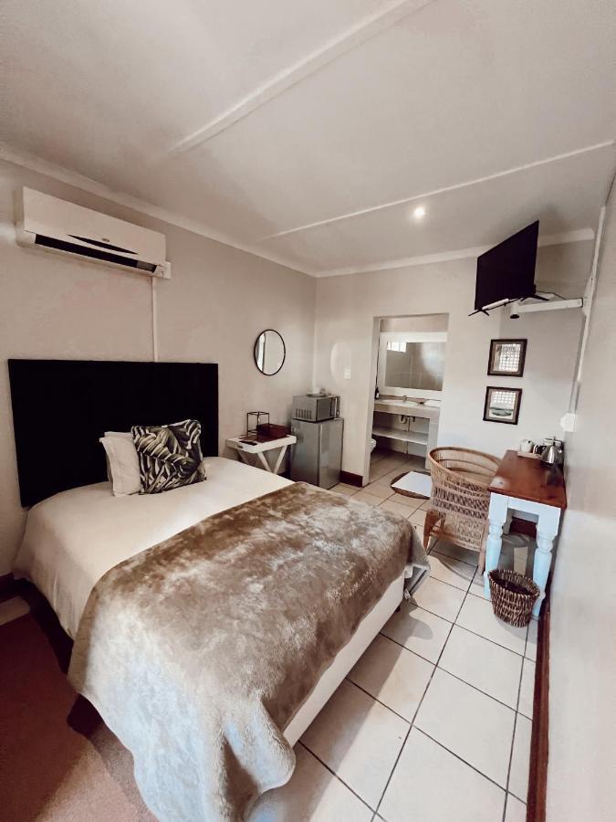 Coco Lodge Umtata Exterior photo