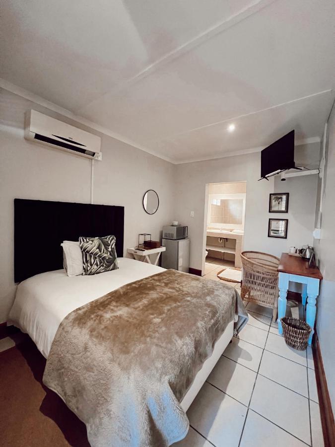 Coco Lodge Umtata Exterior photo