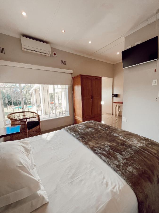 Coco Lodge Umtata Exterior photo
